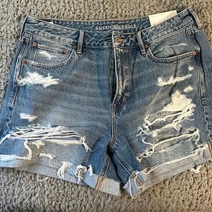 American Eagle tomgirl destroyed denim shorts